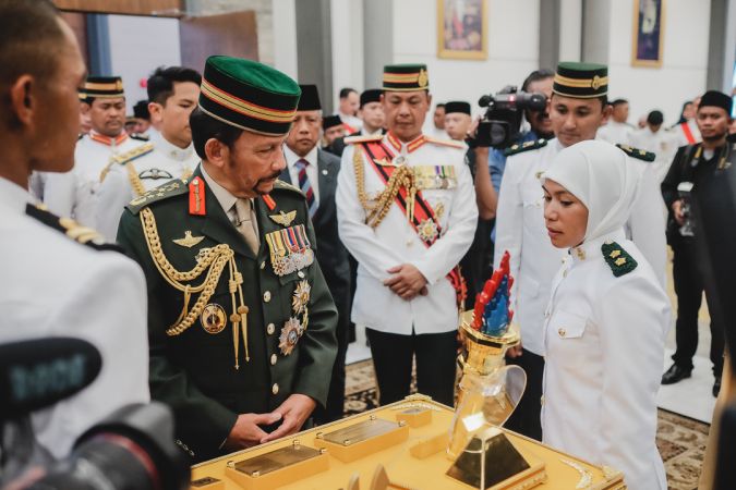 HM the Sultan receives a 'pesambah' from newly-commissioned officer cadets on January 17, 2019. Photo: Hazimul Harun/The Scoop
