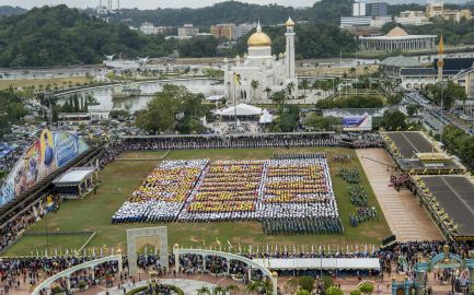 An aerial view of the performances at the 35th National Day celebration on February 23. Photo: Infofoto
