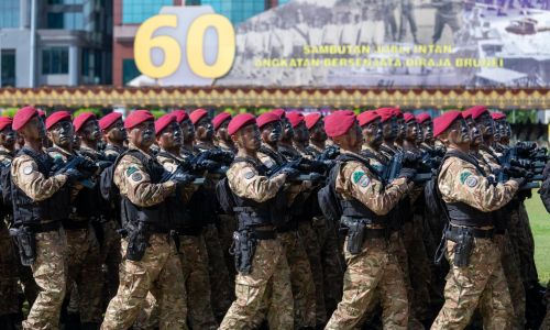 Soldiers march in unison during RBAF's Diamond Jubilee parade on May 31, 2021. Photo: Information Department
